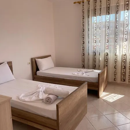 شقة A&k Apartament فلورا